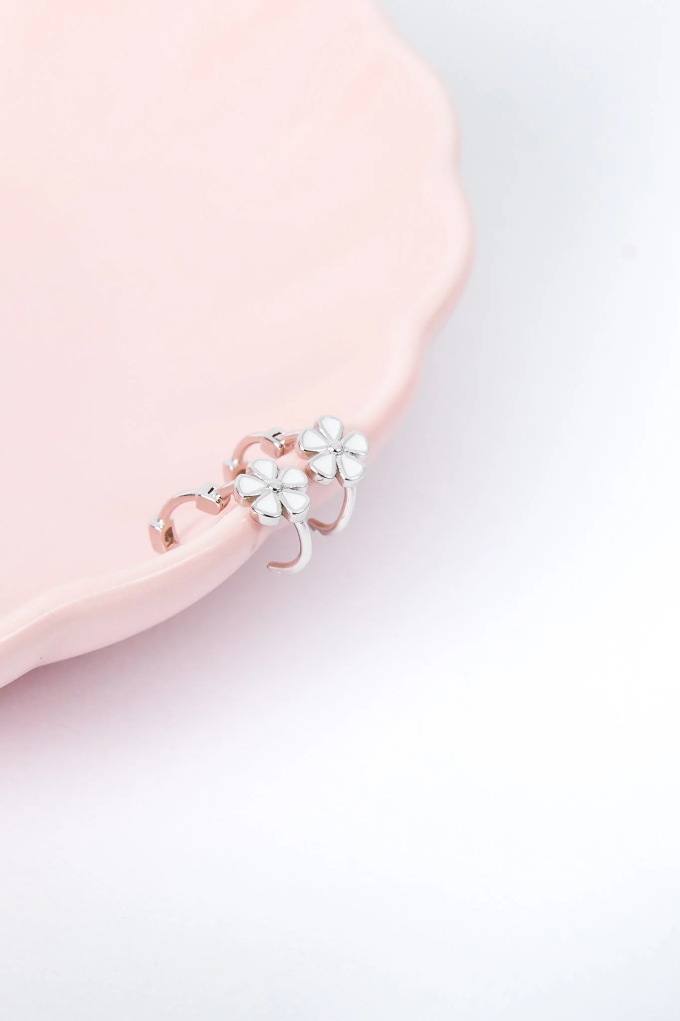 Dainty Daisy Huggie - Image 16