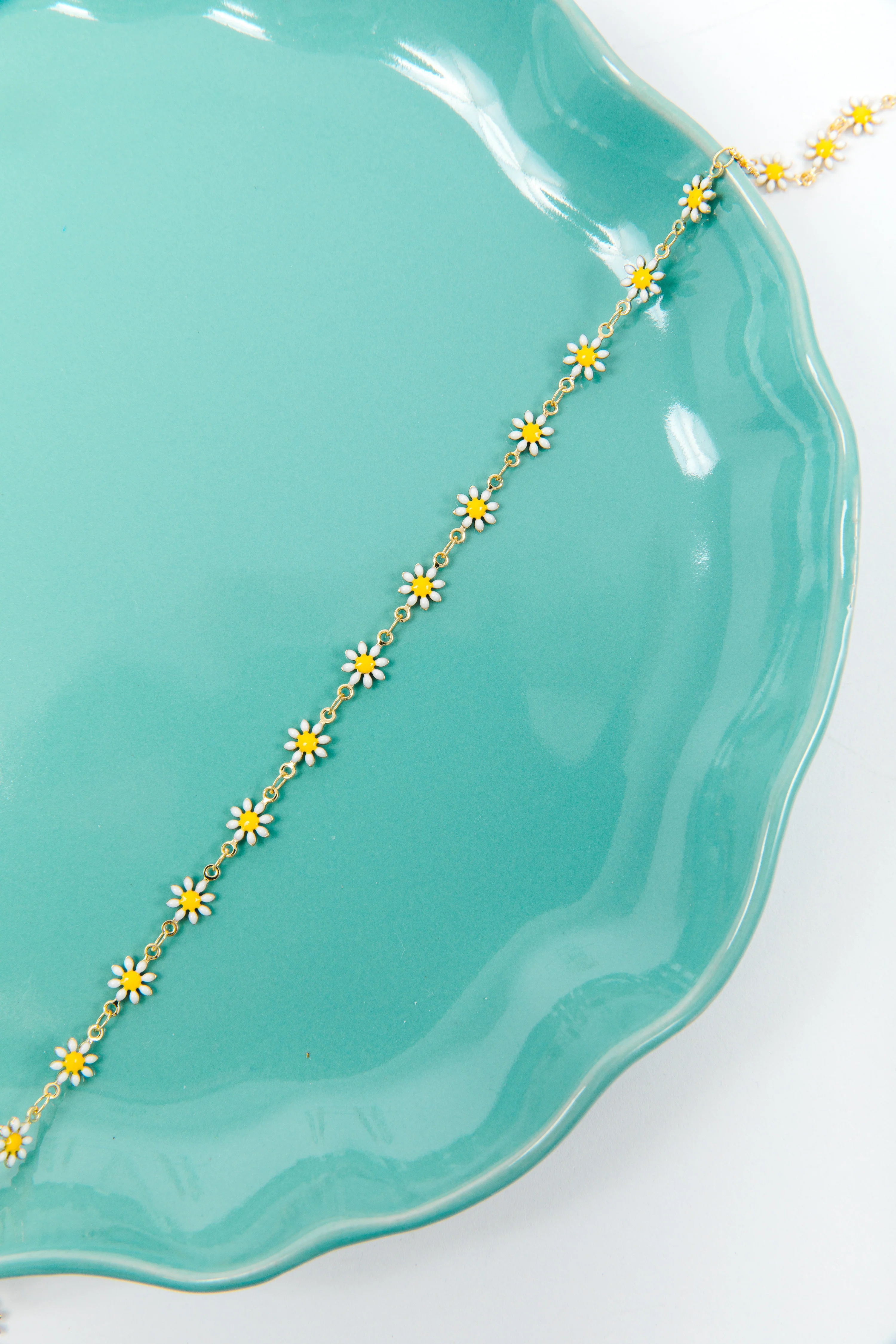 Coming up Daisies - Image 7
