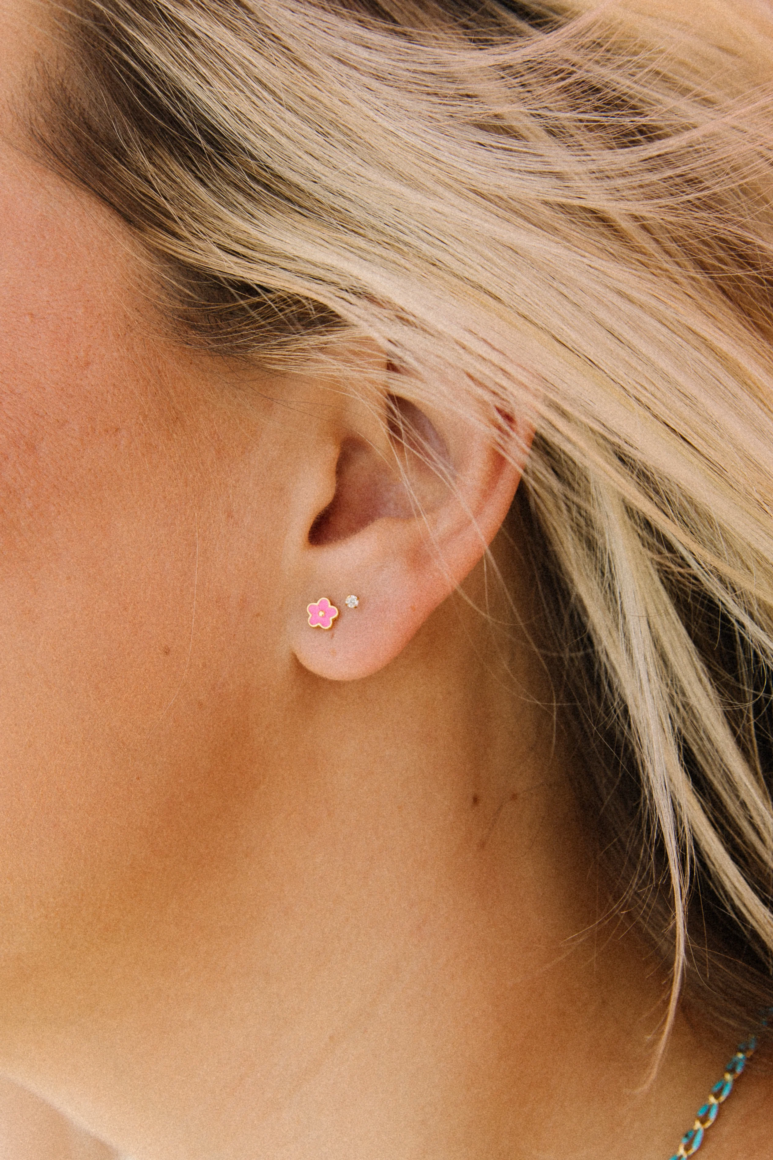 Pink Flower Screwback - Image 2
